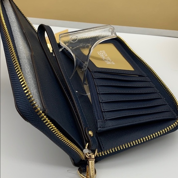 Michael Kors Jet Set Travel LG FLAT MF PHN CASE - Picture 14 of 16